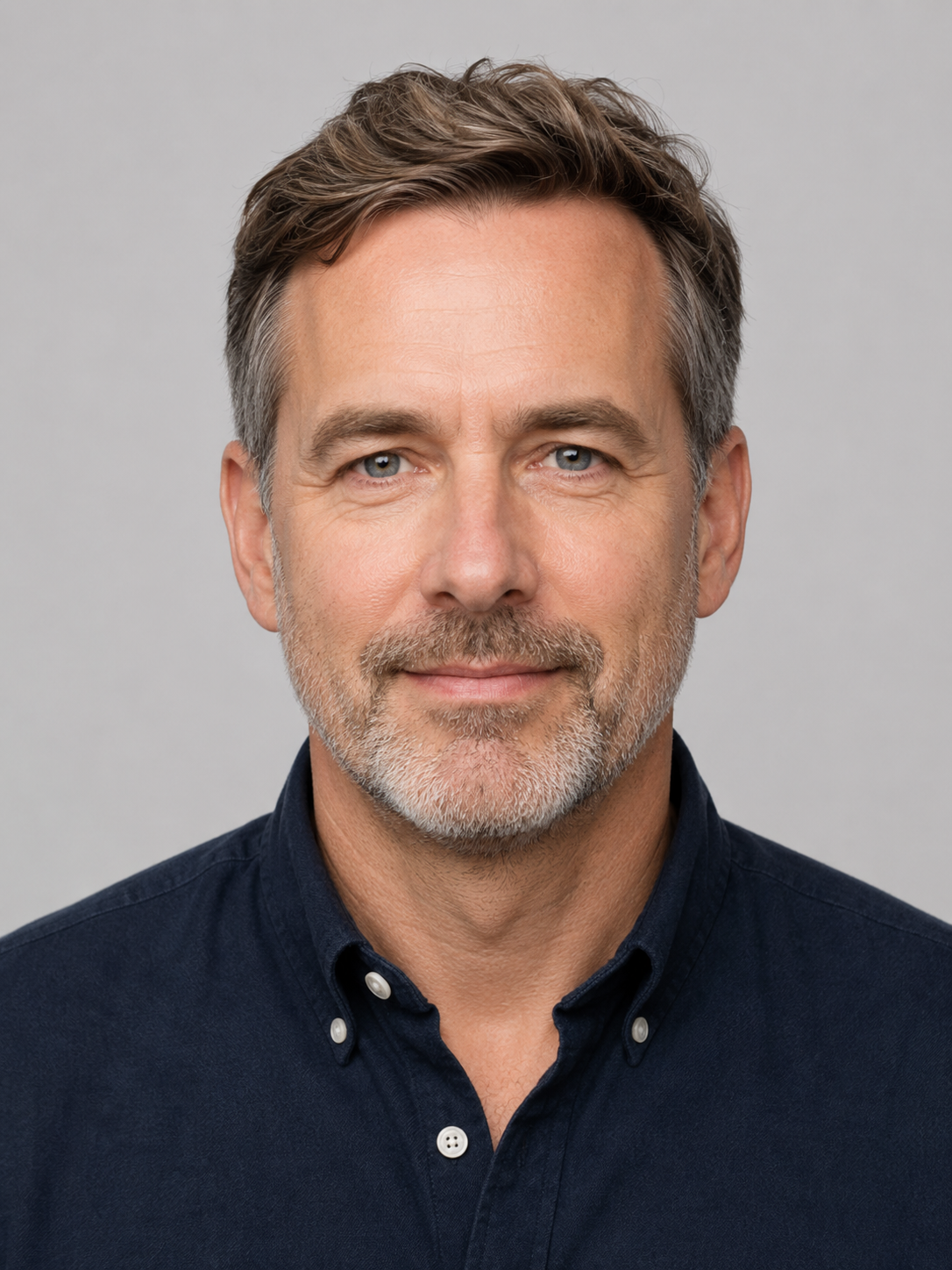 Leo Collins persona portrait